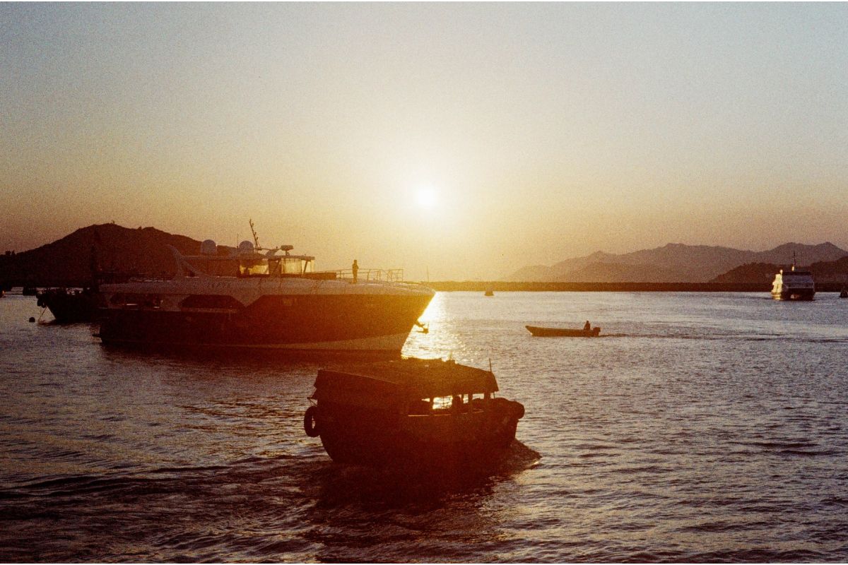 LomoChrome Color 92 "Sun-Kissed" 35mm
